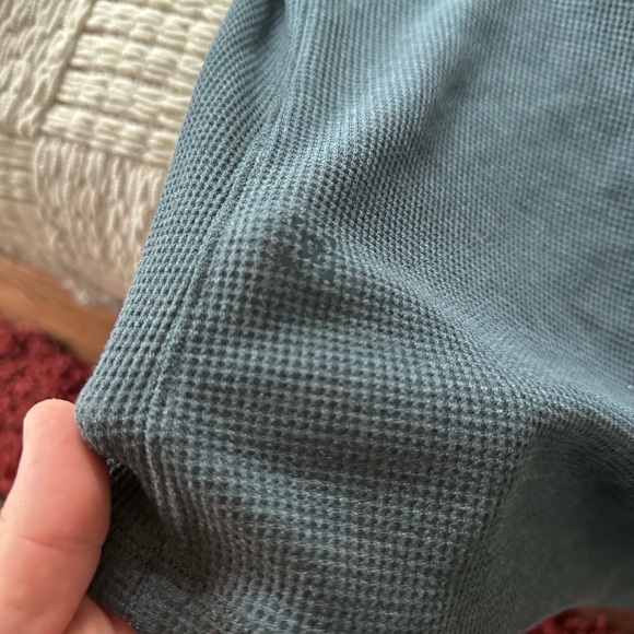 Lululemon Men’s Large Long Sleeve - Picture 4 of 5